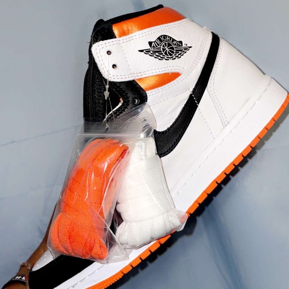 Jordan 1 Electro Orange